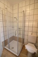 Arador-City Hotel