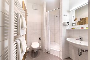 AMH Airport-Messe-Hotel