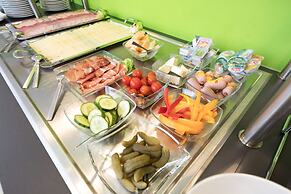 AMH Airport-Messe-Hotel