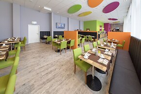 AMH Airport-Messe-Hotel