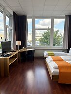 AMH Airport-Messe-Hotel