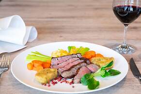 Hotel, Restaurant und Weinhandel Weinbek