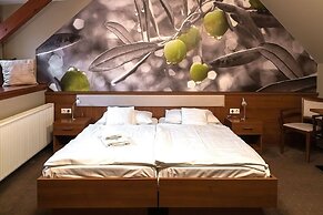Oliva Hotel