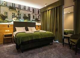 Oliva Hotel