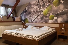 Oliva Hotel