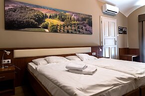 Oliva Hotel