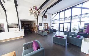 Montania Special Class Hotel