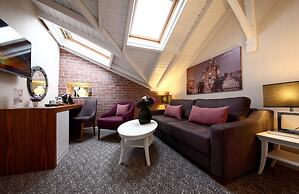 Montania Special Class Hotel