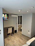 Mary's Hotel République