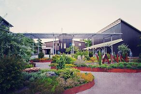 Vann Spa Hotel and Conference