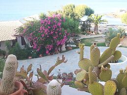 Irides Luxury Studios & Apartments