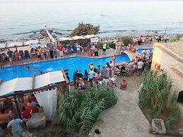 Irides Luxury Studios & Apartments