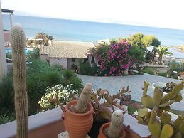 Irides Luxury Studios & Apartments