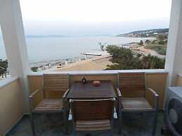 Irides Luxury Studios & Apartments