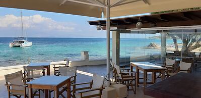 Irides Luxury Studios & Apartments