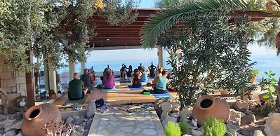 Irides Luxury Studios & Apartments