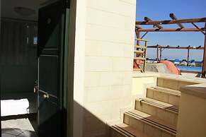 Irides Luxury Studios & Apartments