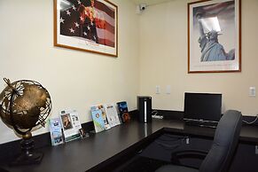 FairBridge Inn & Suites Dupont