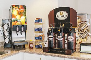 FairBridge Inn & Suites Dupont