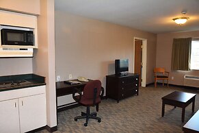 FairBridge Inn & Suites Dupont