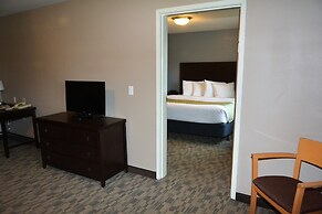 FairBridge Inn & Suites Dupont