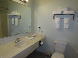 FairBridge Inn & Suites Dupont