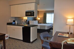 FairBridge Inn & Suites Dupont