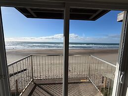 The Sandcastle Beachfront Hotel