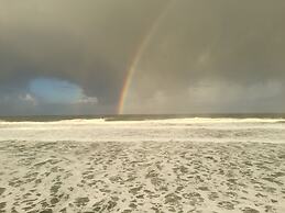 Sandcastle Beachfront Motel