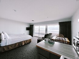 Sandcastle Beachfront Motel