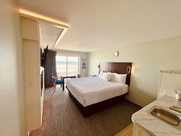 The Sandcastle Beachfront Hotel