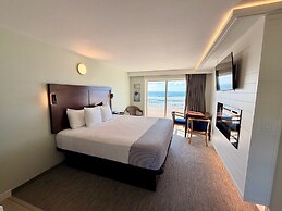 The Sandcastle Beachfront Hotel