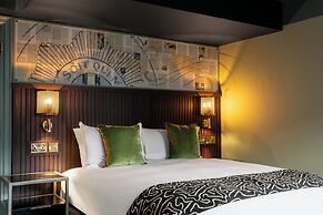 The Wellington Hotel