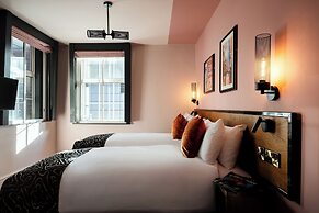 The Wellington Hotel