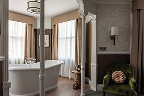 The Drayton Court Hotel