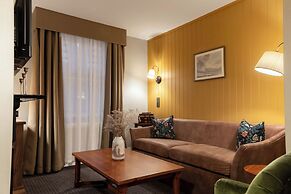 The Drayton Court Hotel