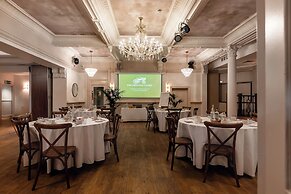 The Drayton Court Hotel