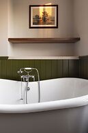 The Drayton Court Hotel