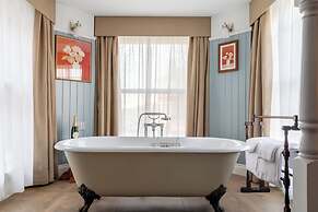 The Drayton Court Hotel