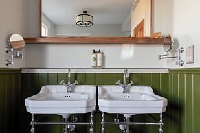 The Drayton Court Hotel