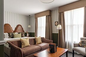 The Drayton Court Hotel