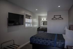 Aquarius Motel