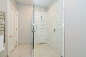 Inner City Elegance on Stuart Street