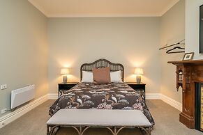 Inner City Elegance on Stuart Street