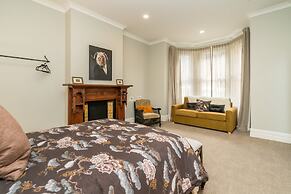 Inner City Elegance on Stuart Street