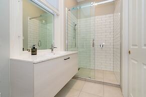 Inner City Elegance on Stuart Street