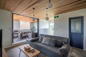 Urban Villa Resort YAE