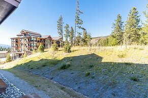 Clearwater Lofts #104 Building 3 by Summit County Mountain Retreats