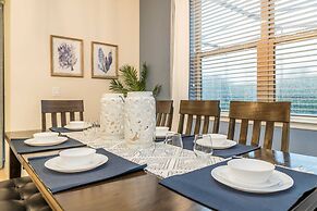 Spacious, Perfect Home for Orlando Getaway, Large Pool and Gameroom! #