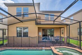 Spacious, Perfect Home for Orlando Getaway, Large Pool and Gameroom! #